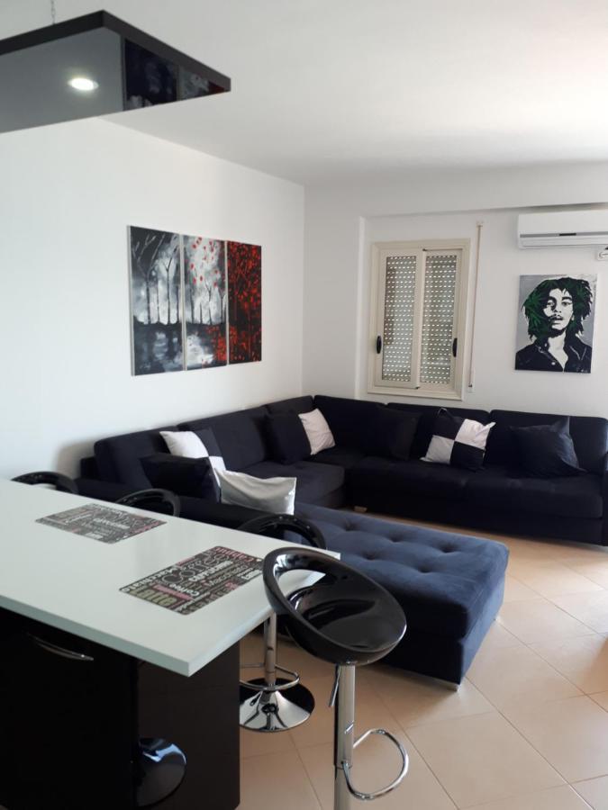 Vlorë Asta Apartments Free Private Parking מראה חיצוני תמונה